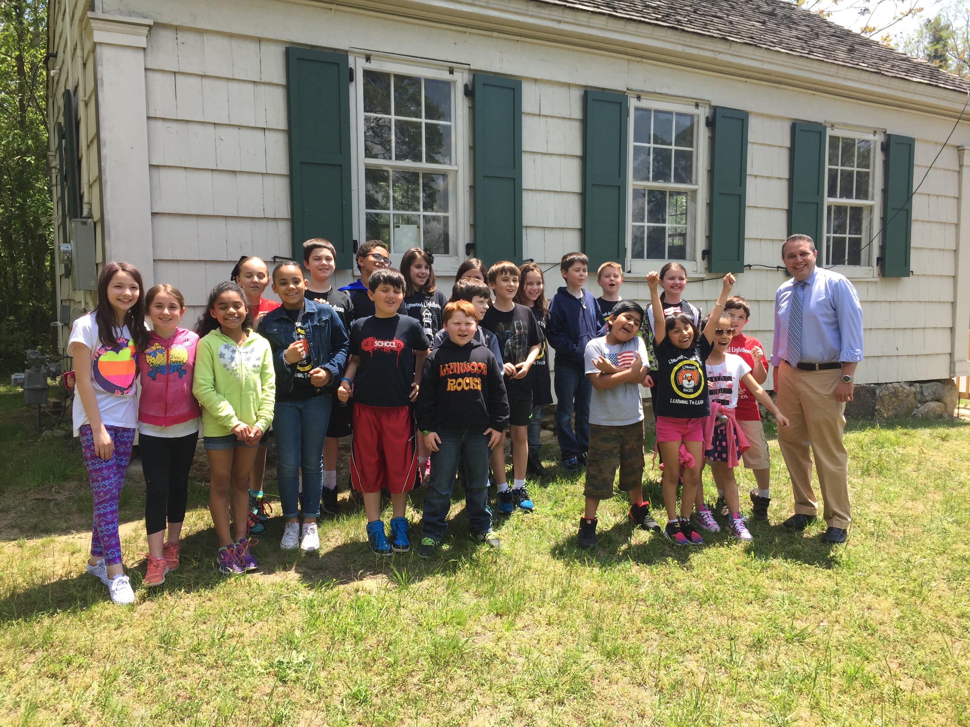 Lynwood Third Grade Students at Bald Hill School House